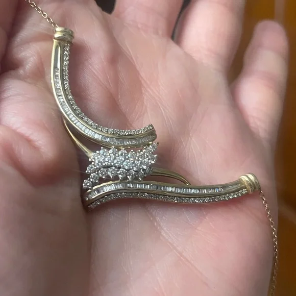 Elegant 10k gold diamond necklace